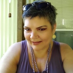 Meet your Posher, Stacye